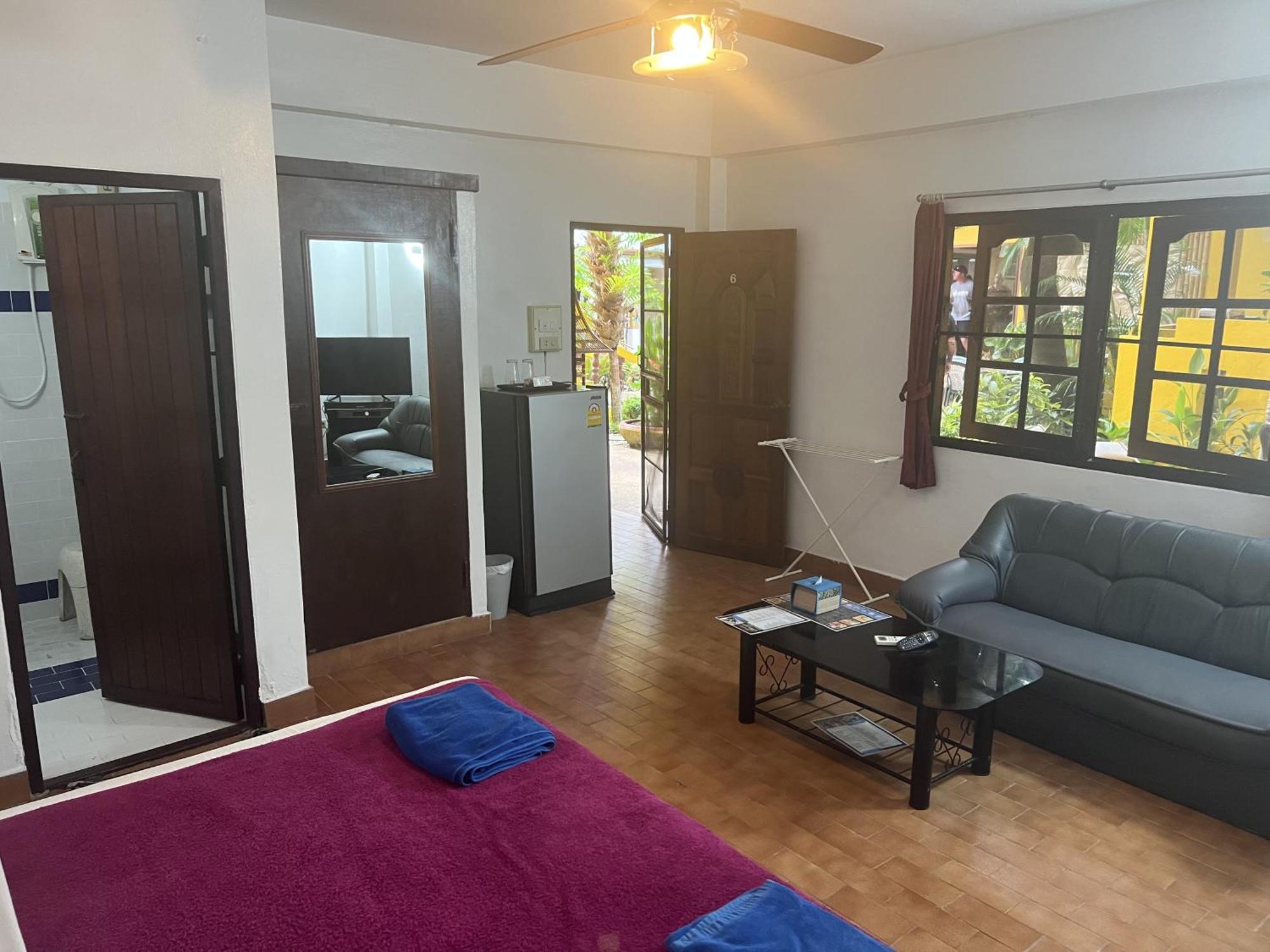 Baan Orchid Guesthouse Patong Luaran gambar