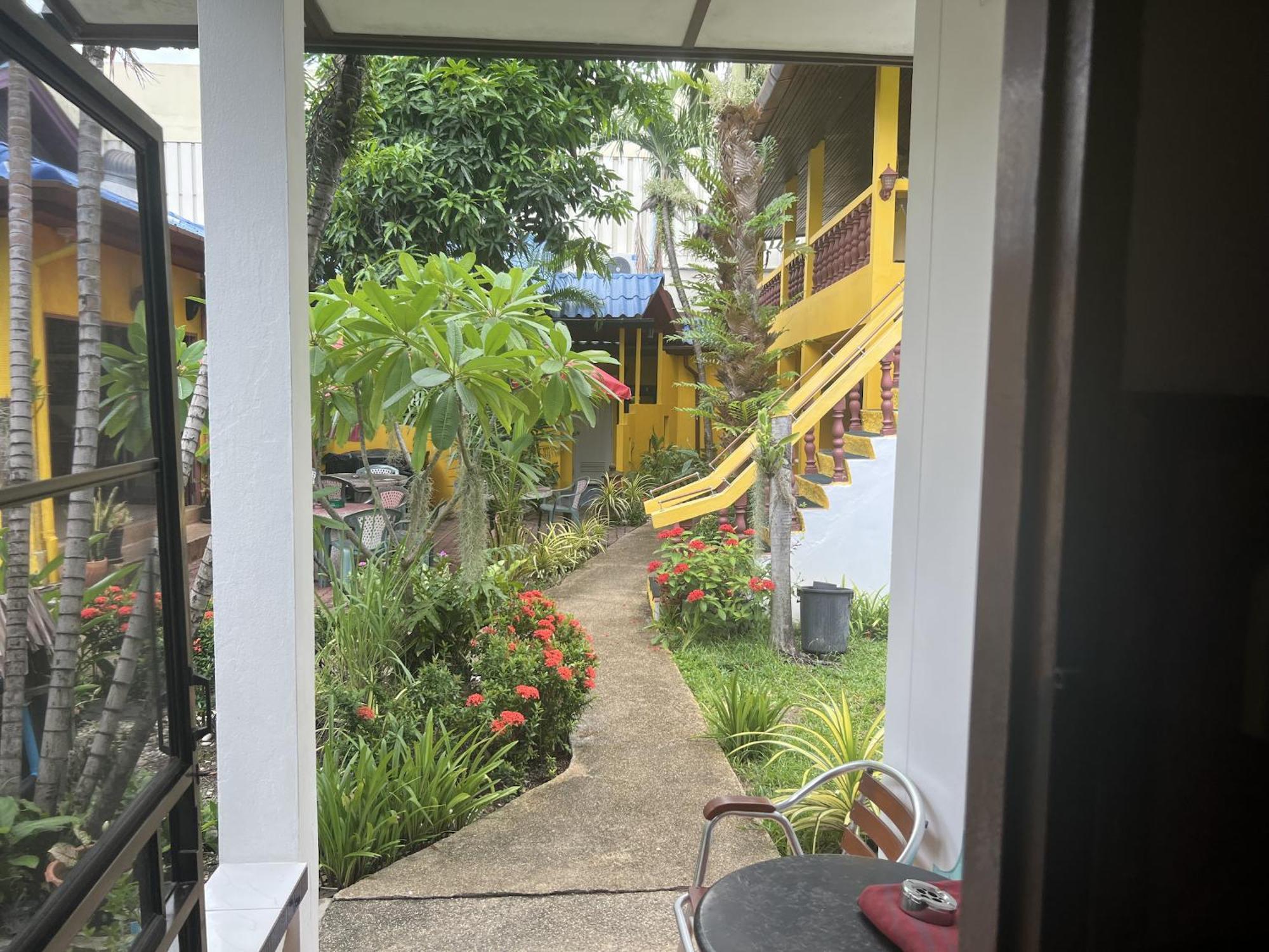 Baan Orchid Guesthouse Patong Luaran gambar